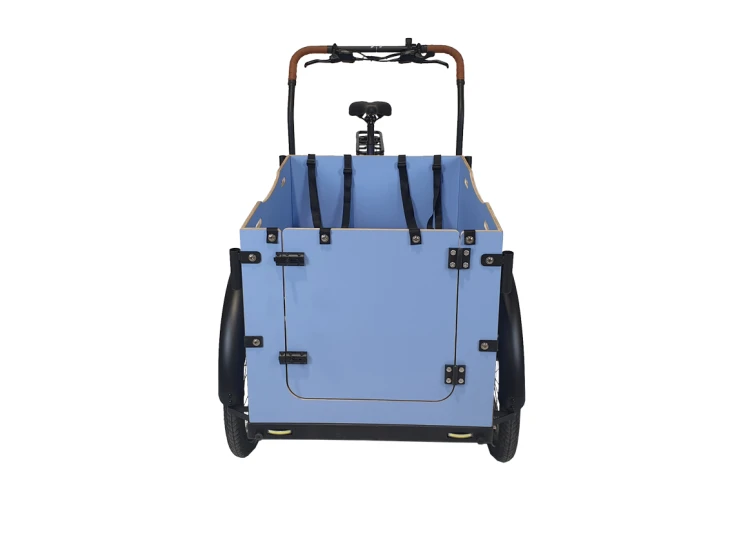 #cargo_ADEN_blue_3.jpg