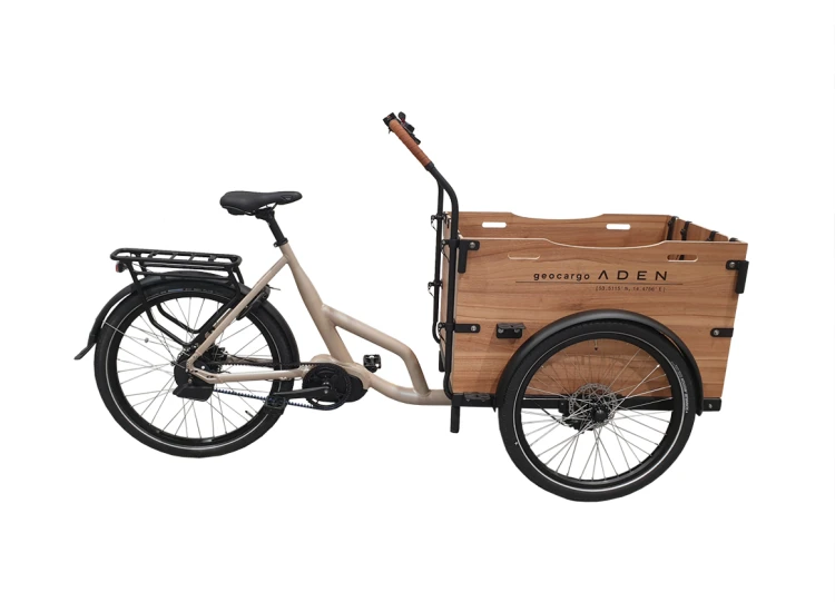 #cargo_ADEN_wood_1.jpg