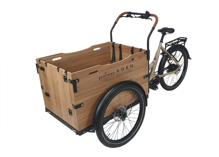 #cargo_ADEN_wood_2a.jpg