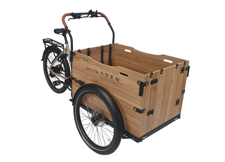 #cargo_ADEN_wood_1a.jpg