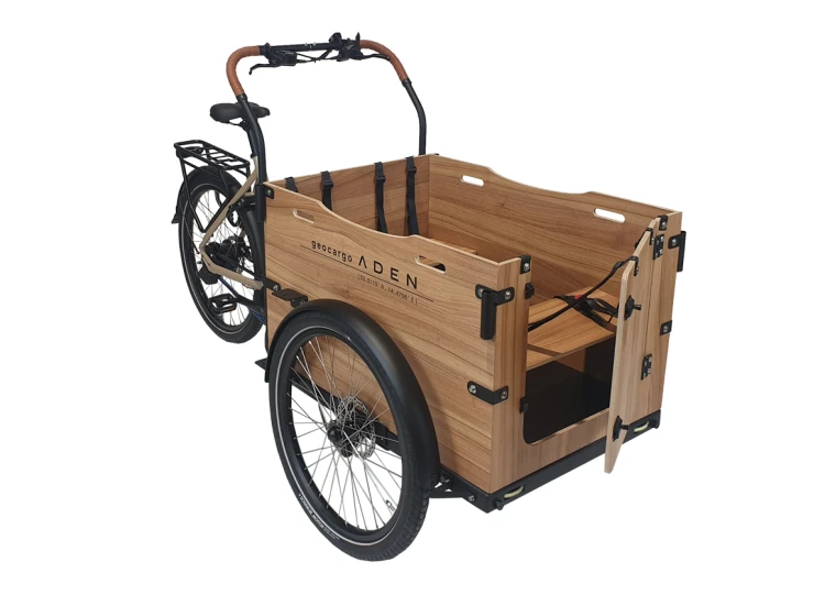 #cargo_ADEN_wood_1b.jpg