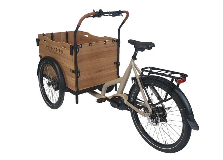 #cargo_ADEN_wood_4b.jpg